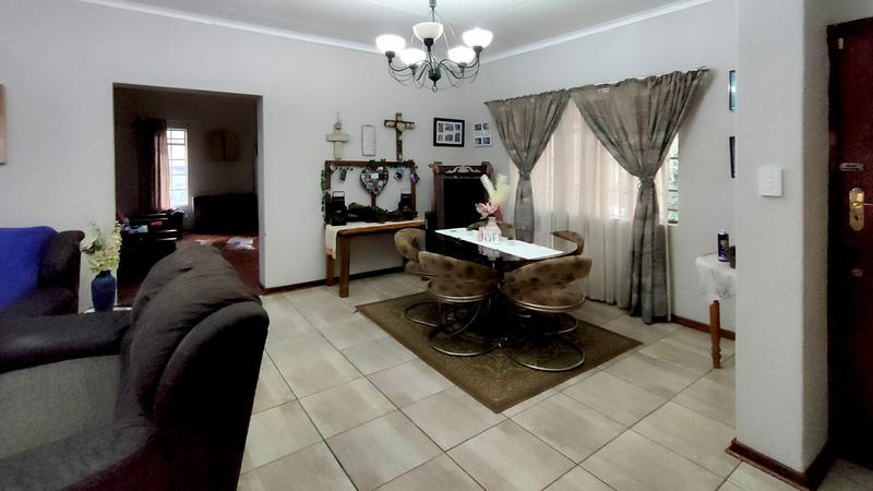 16 Bedroom Property for Sale in Middelburg Rural Eastern Cape